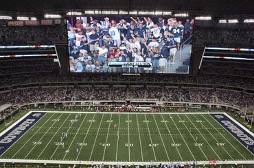 cowboys dallas stadium display largest worlds screen guinness records electric mitsubishi tv stadion tvs ecoustics vision diamond sideline