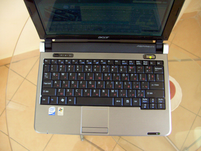 Acer-Aspire-One-Review-touchpad
