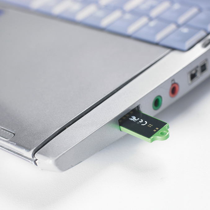 Verbatim TUFF-N'-TINY USB flash Drive