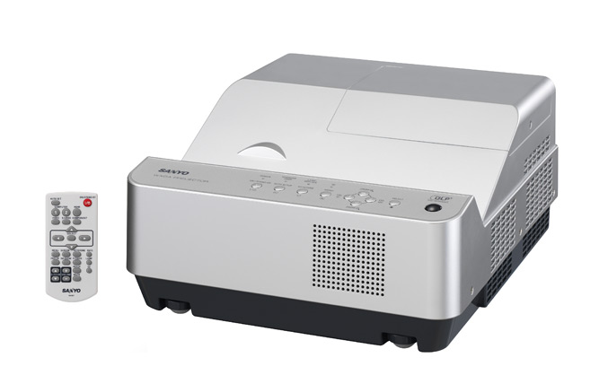 Sanyo PDG-DWL2500J projector