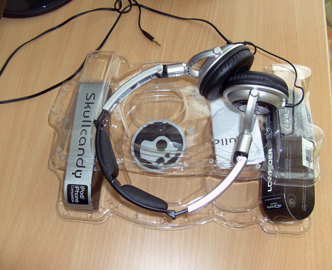 HiTechReview SkullCandy Lowrider review