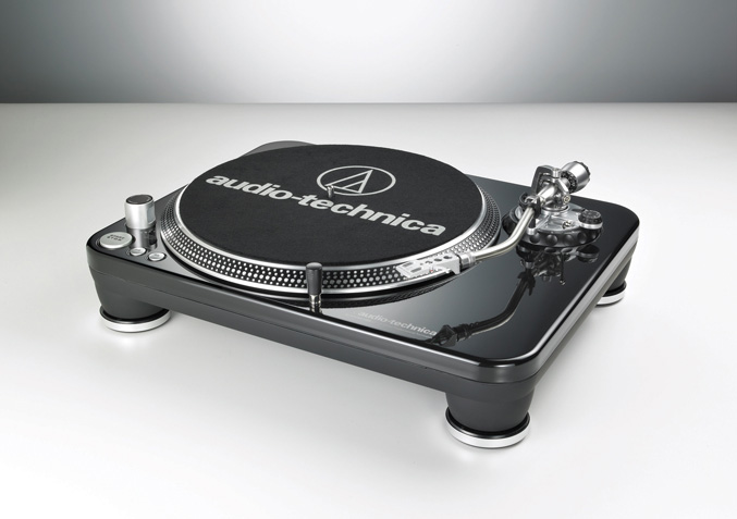 Audio-Technica AT-LP240-USB Direct Drive Turntable System