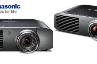 Panasonic PT-AT5000E projector