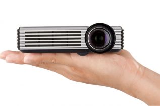 ViewSonic PLED-W200 projector