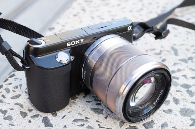 Sony NEX-F3 Compact=