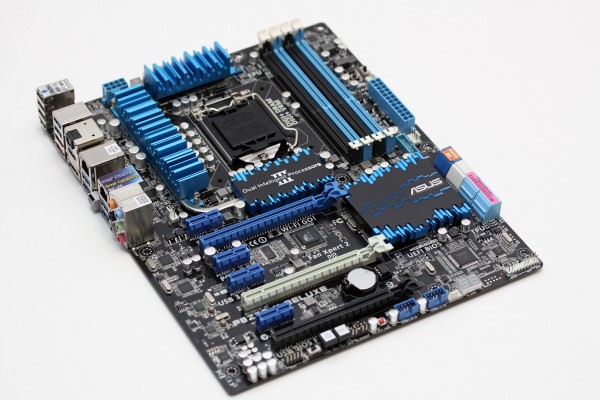 ASUS P8Z77-V motherboard