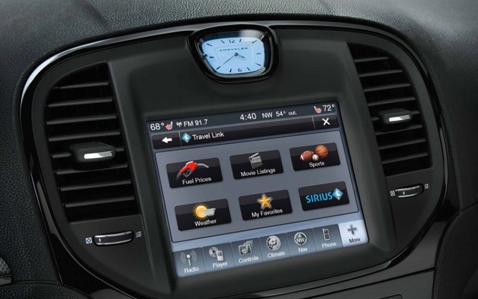 Getting to Know Chrysler's Uconnect Technology